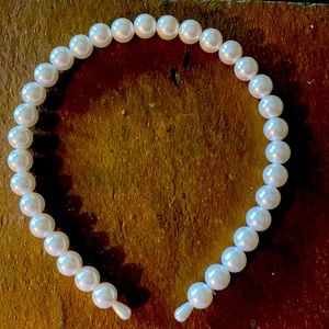 Pearl headband